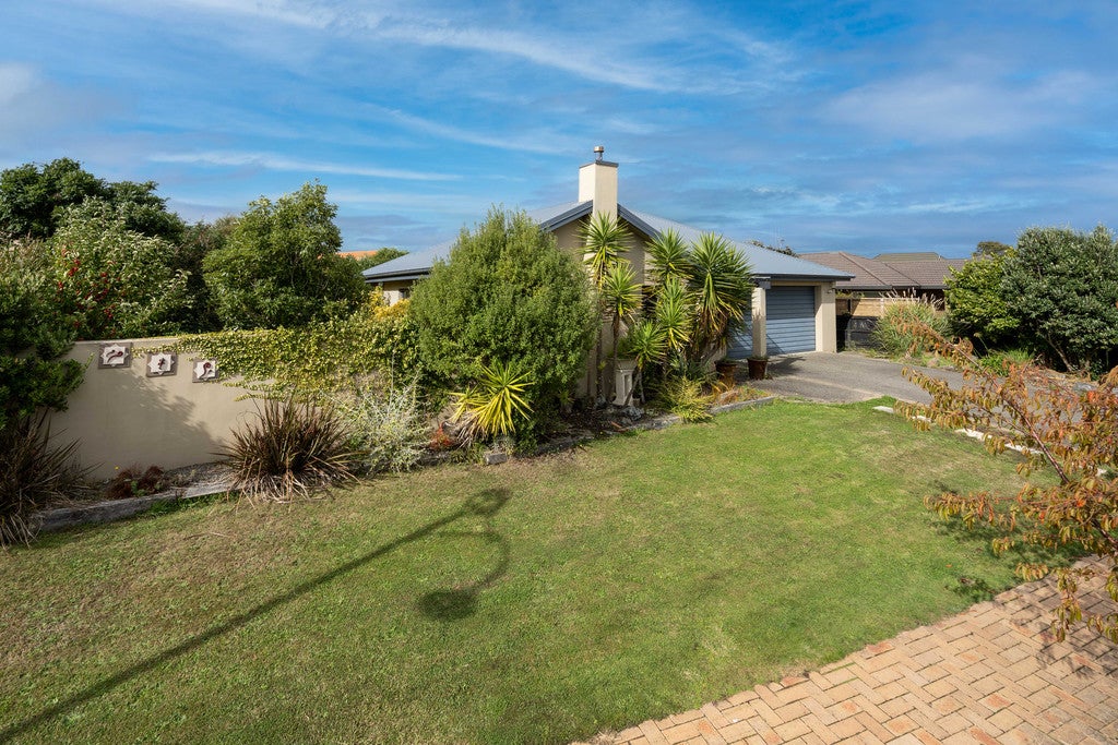 24 Clearview Drive, Milson, Palmerston North - Carousel 2