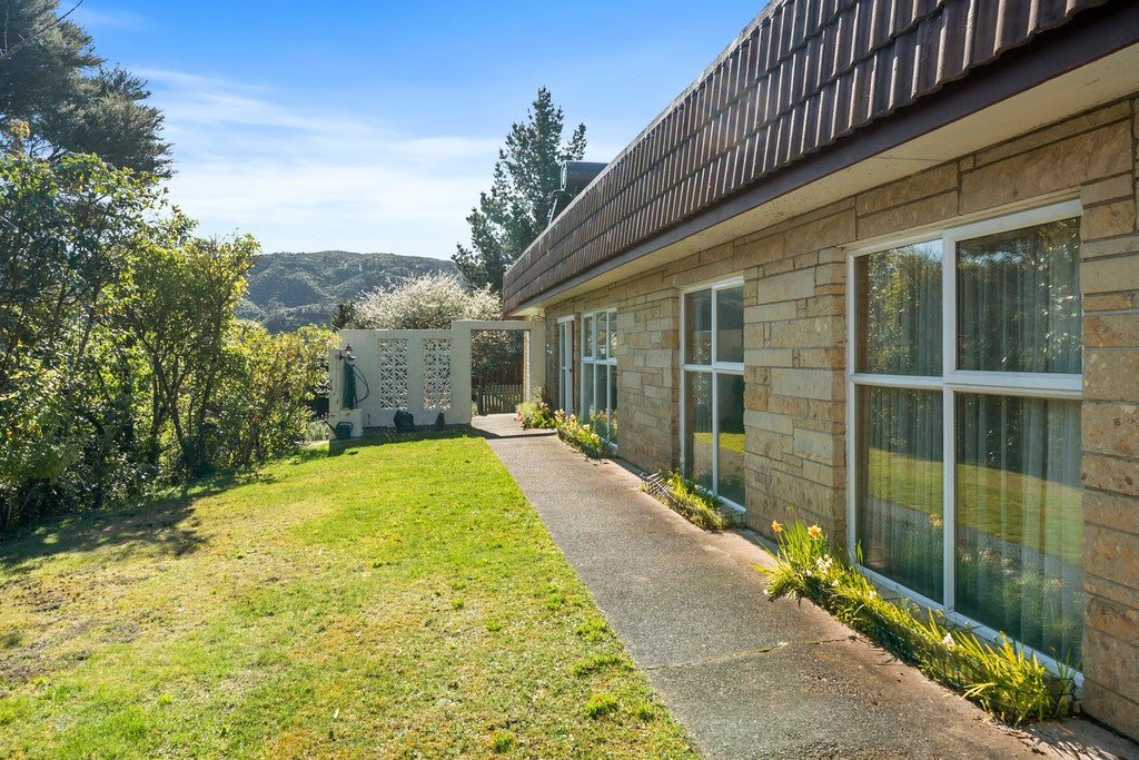 53 Thomas Street, Stokes Valley, Lower Hutt - Carousel 2