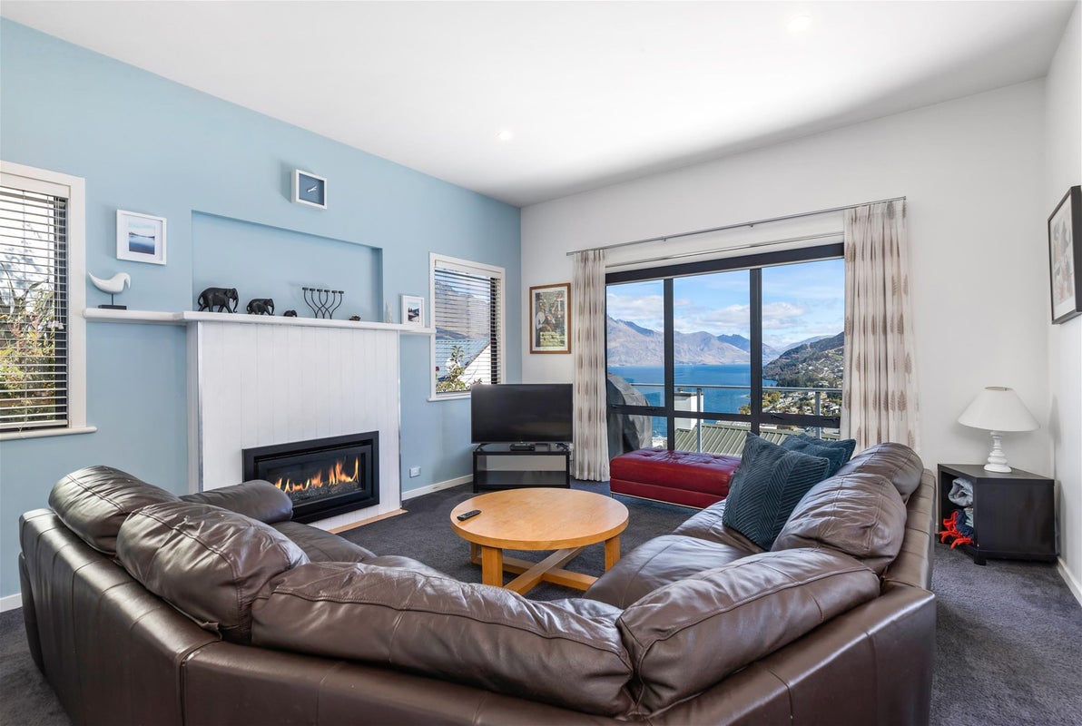 56B Belfast Terrace, Queenstown, Queenstown - Carousel 2