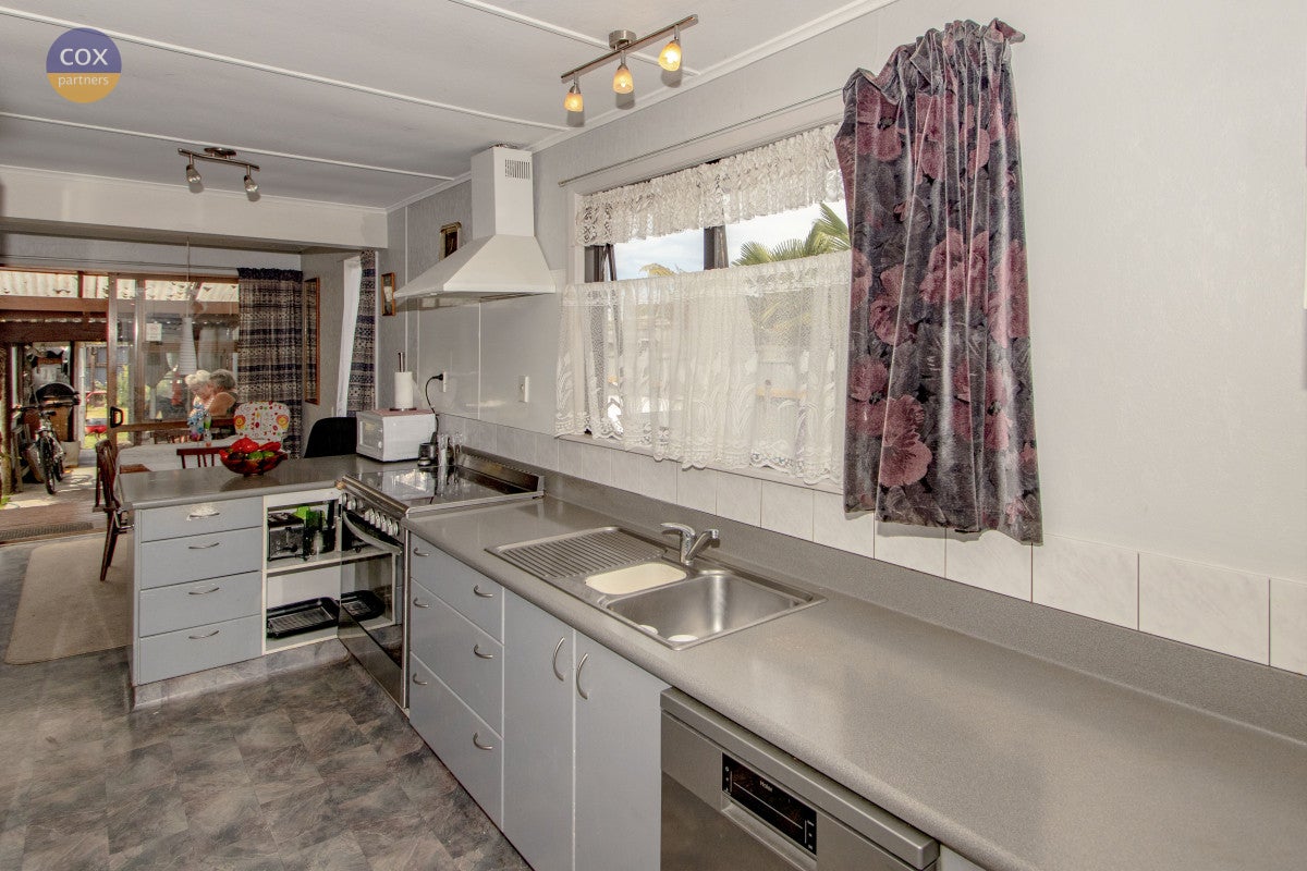 5 Masefield Avenue, Maraenui, Napier - Carousel 2