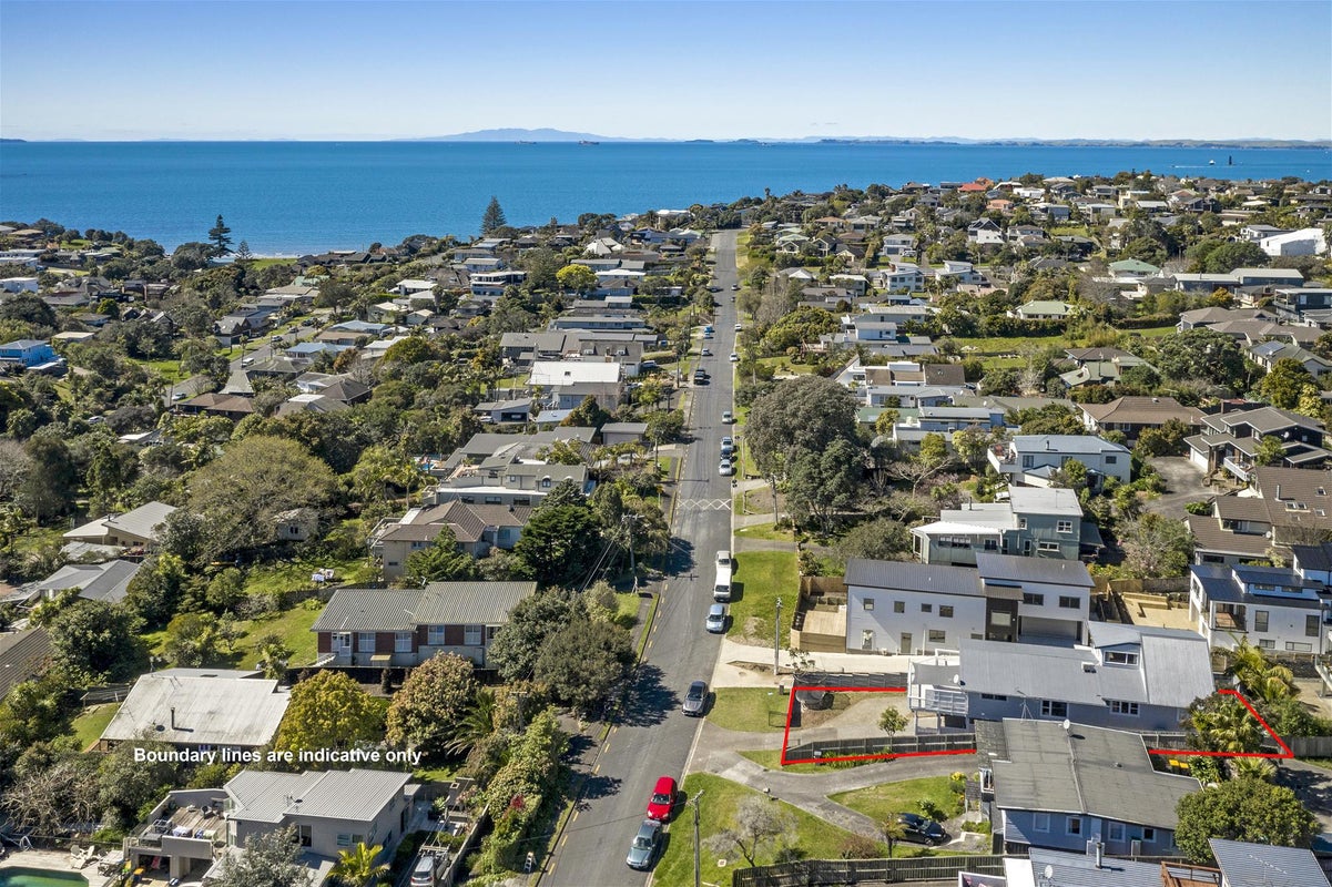 48 Beulah Avenue, Rothesay Bay, Auckland - Carousel 2