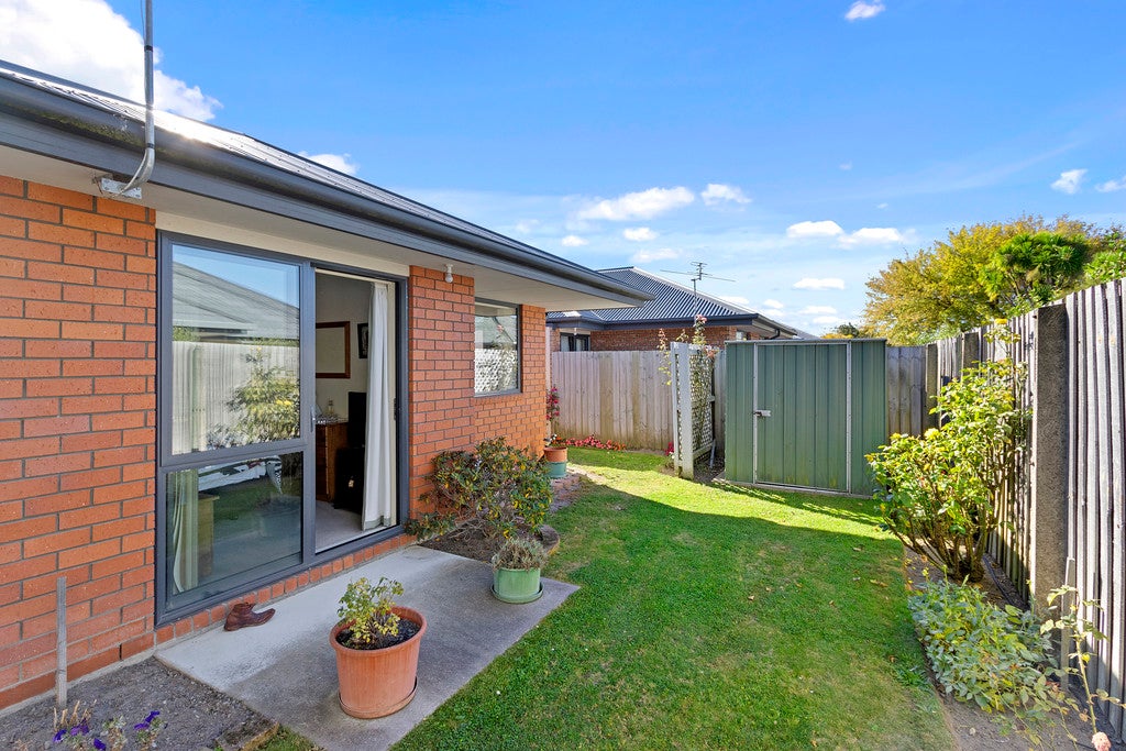4/33 Pinehurst Crescent, Russley, Christchurch - Carousel 2
