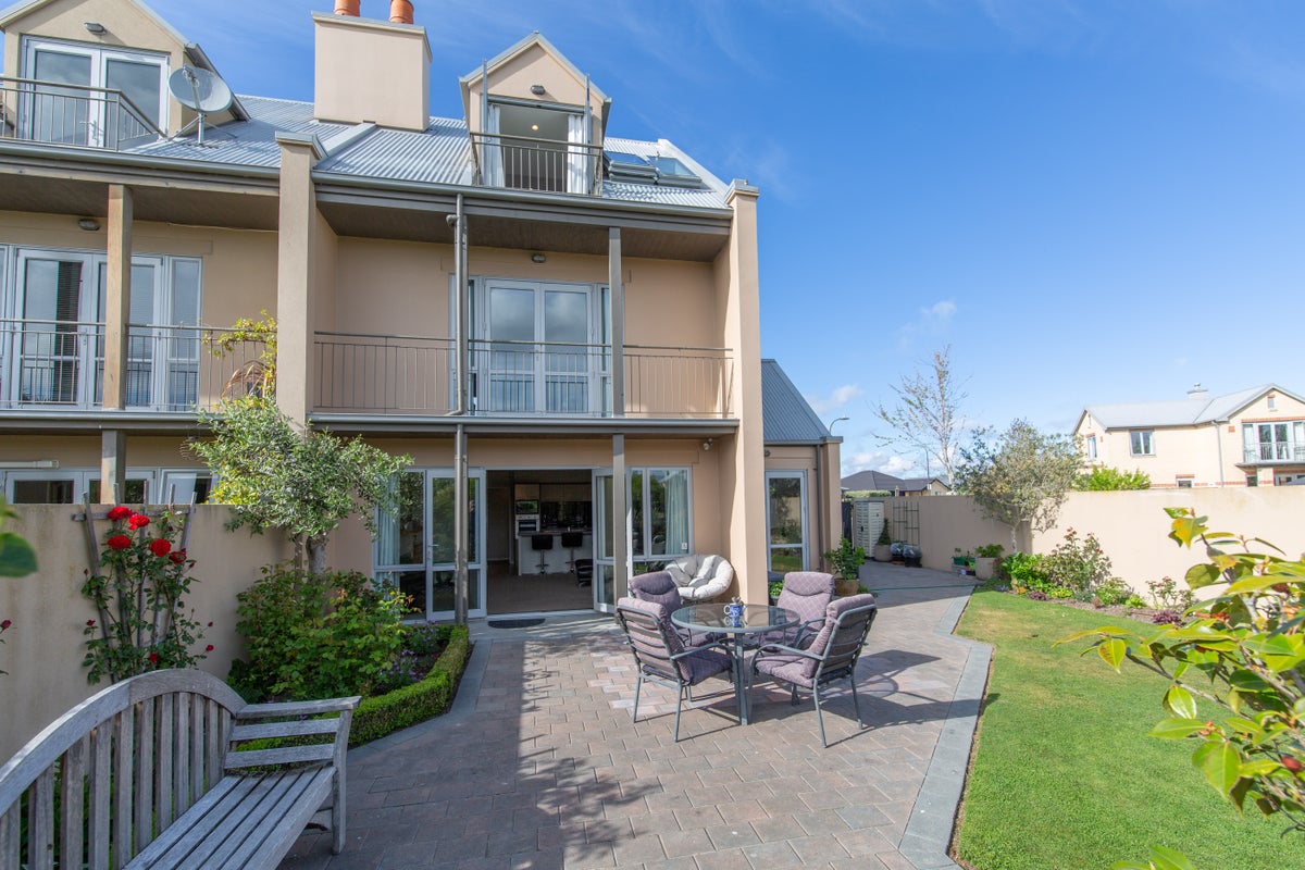 46 Beechwood Drive, Northwood, Christchurch - Carousel 2