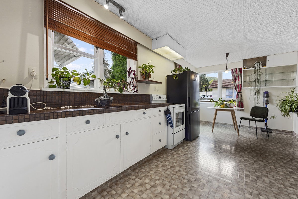 27 Akatarawa Road, Brown Owl, Upper Hutt - Carousel 2