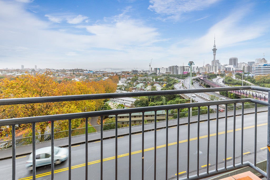 5D/11 Howe Street, Auckland Central, Auckland - Carousel 2