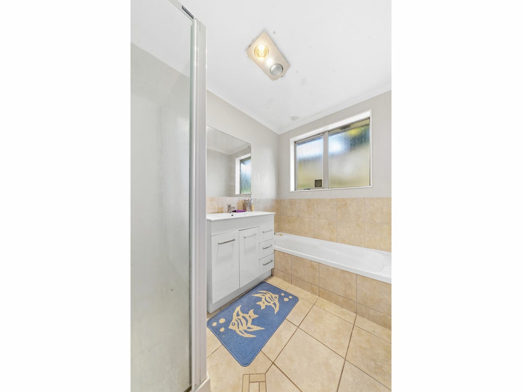26 Piriti Place, Weymouth, Auckland - Carousel 11