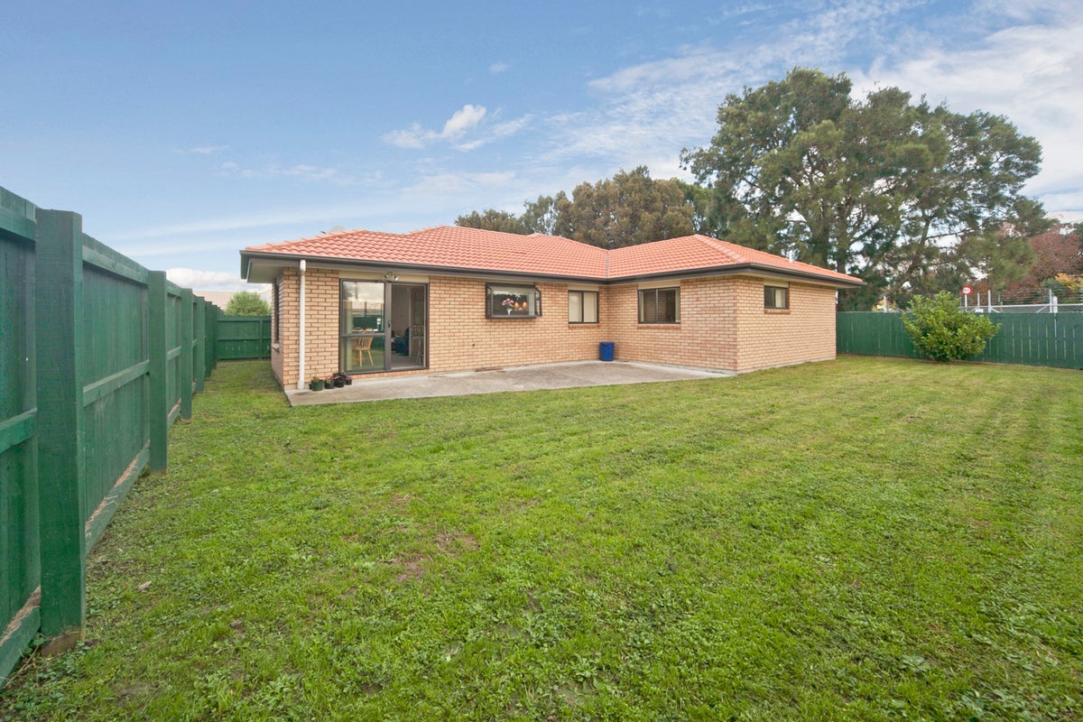 11 Peng Place, Mangere Bridge, Auckland - Carousel 9