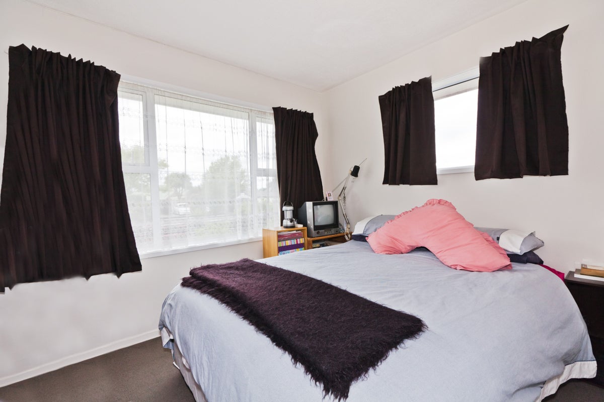 29 Pinehurst Crescent, Russley, Christchurch - Carousel 2