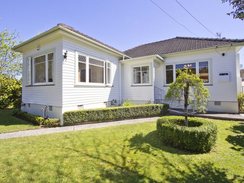 2 Allen Street, Boulcott, Lower Hutt - Carousel 1