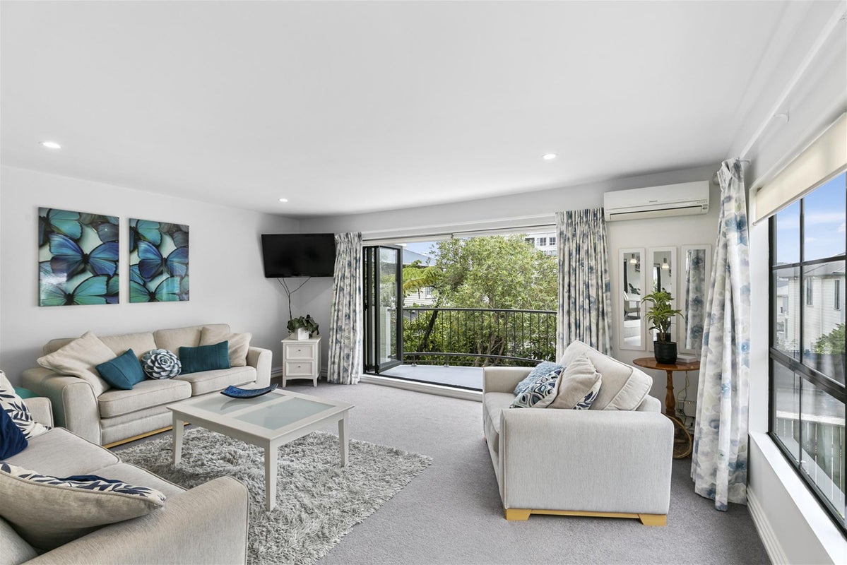 16E Hobson Street, Thorndon, Wellington - Carousel 2