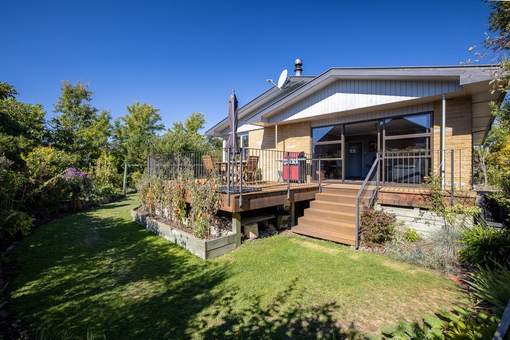 115 Upton Street, Wanaka - Carousel 2