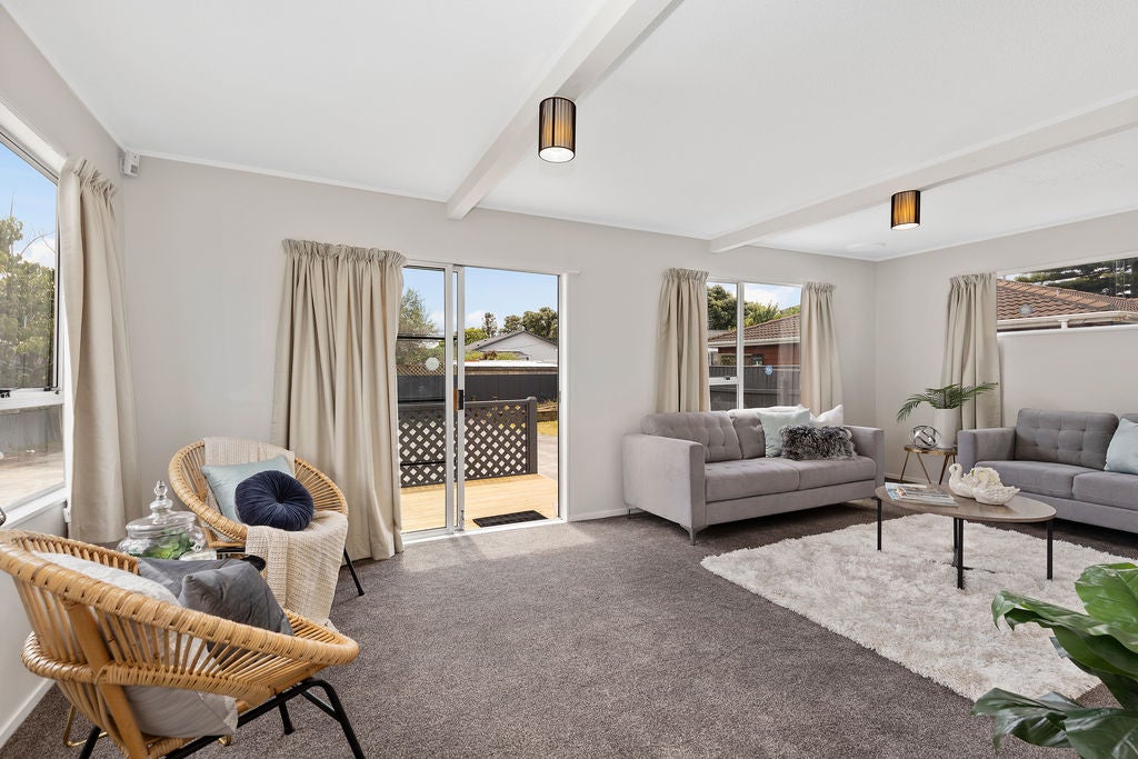 7C Bracken ST, PETONE, LOWER HUTT - Carousel 2