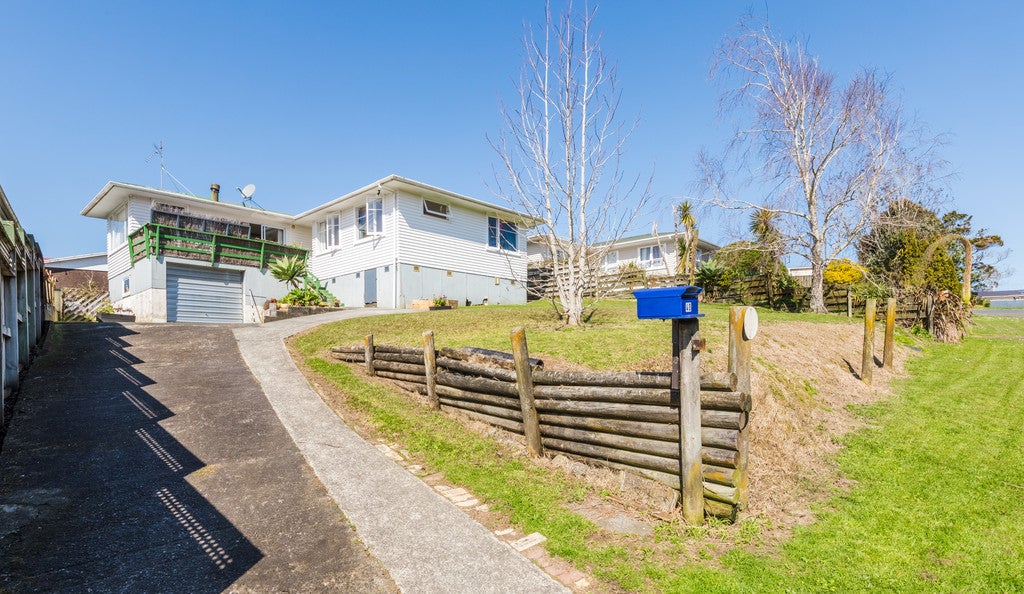 40 Commodore Drive, Lynfield, Auckland - Carousel 18