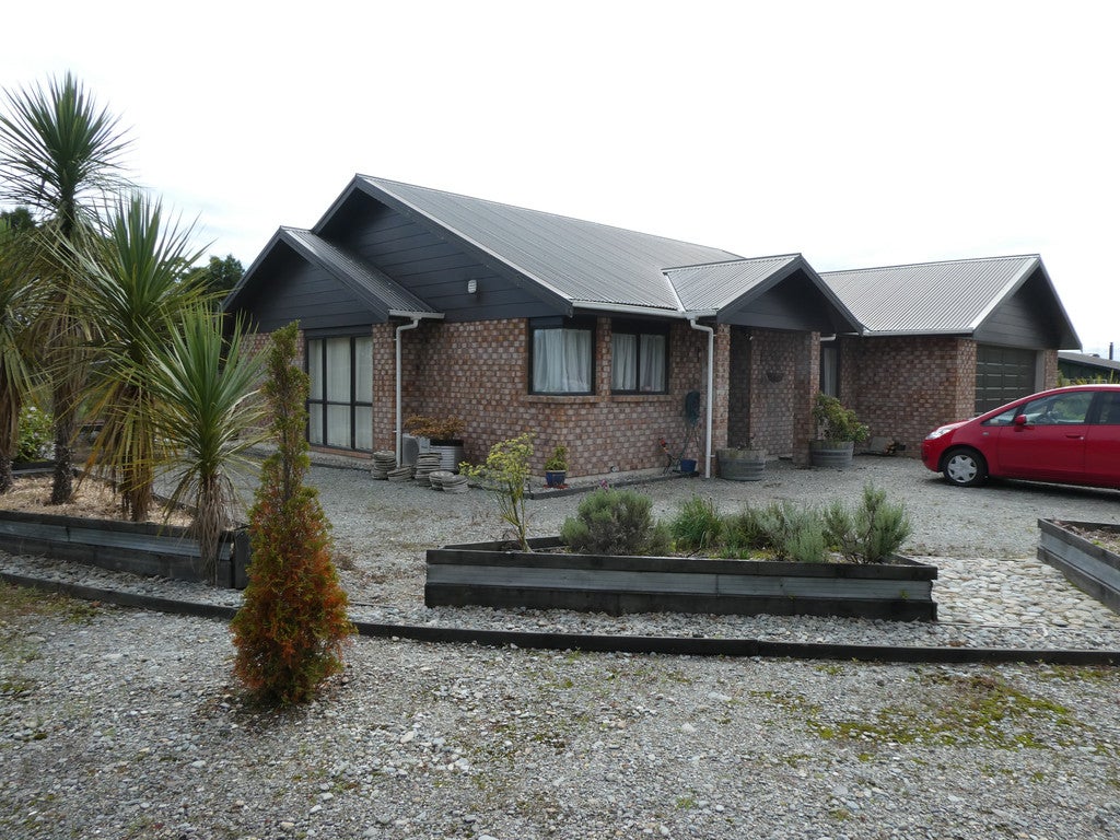 26A Banbury Street, Waimangaroa, Westport - Carousel 1