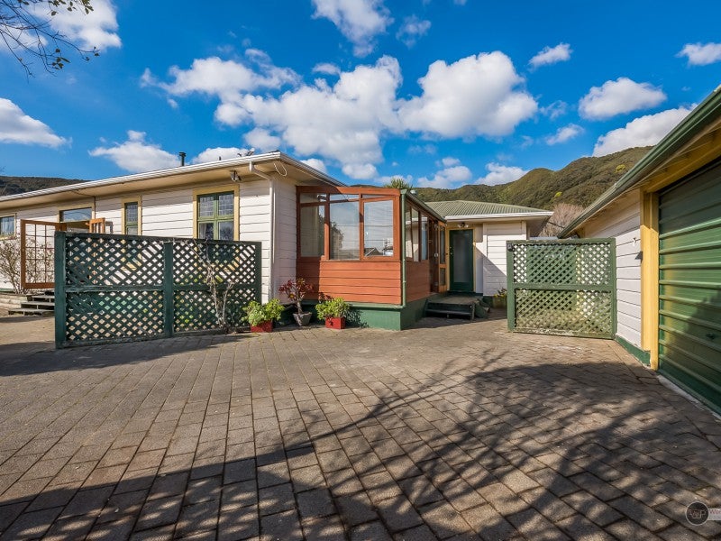 1A Freyberg Street, Waterloo, Lower Hutt - Carousel 1