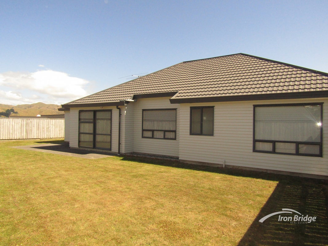 3 Aotea Drive, Aotea, Porirua - Carousel 11