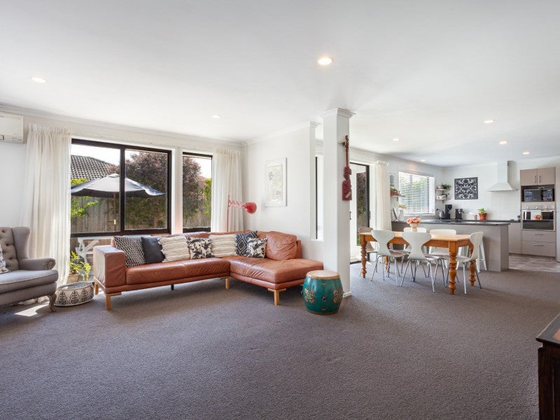 4 Parkwood Place, Papamoa Beach, Papamoa - Carousel 1