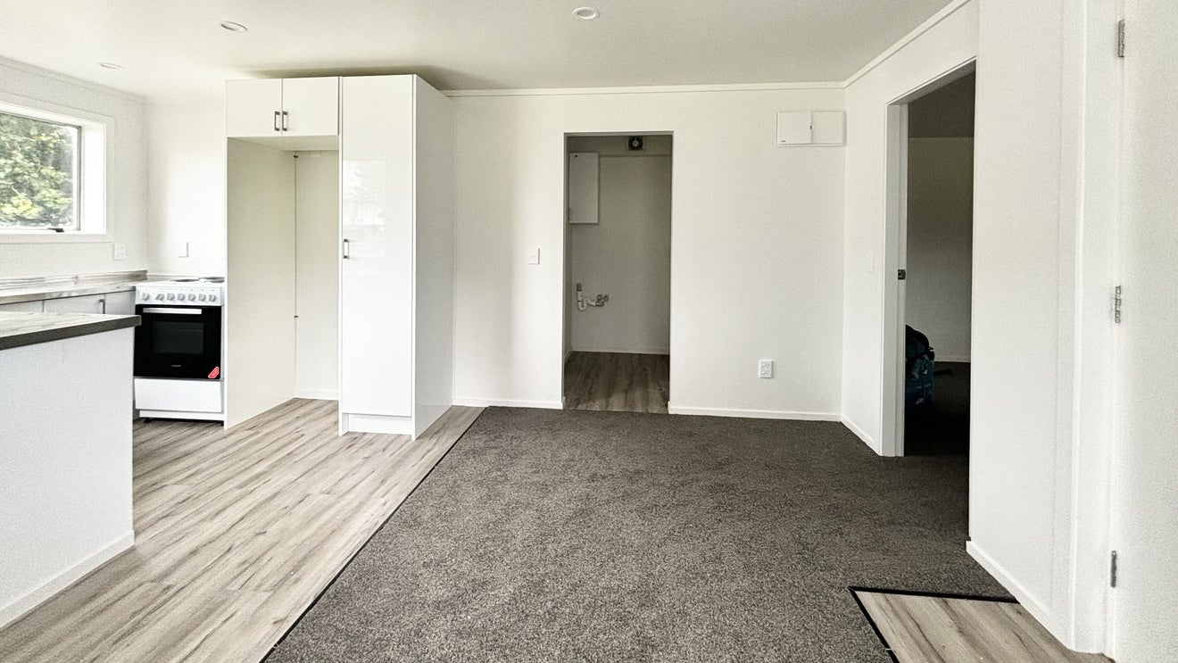 5/24 PARLIAMENT ST, Melling, Lower Hutt - Carousel 2