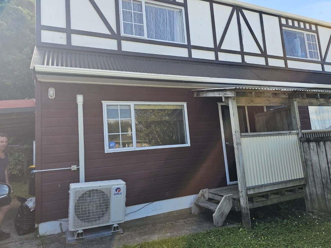 96A Rangituhi Crescent, Takapuwahia, Porirua - Carousel 10
