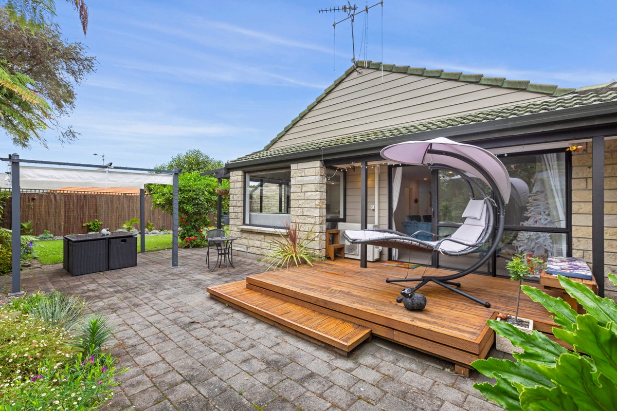 120 Endeavour Avenue, Flagstaff, Hamilton - Carousel 1
