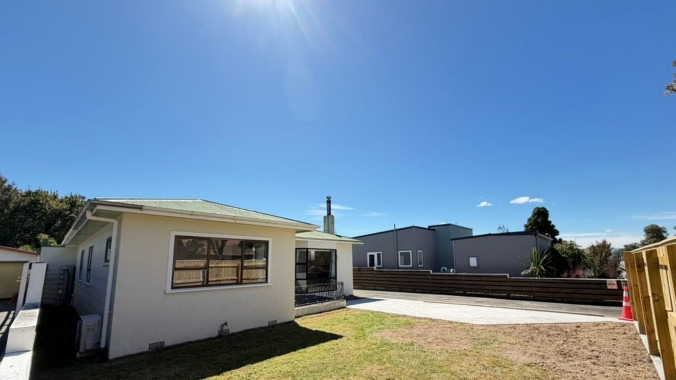 257 College Street, West End, Palmerston North - Carousel 1