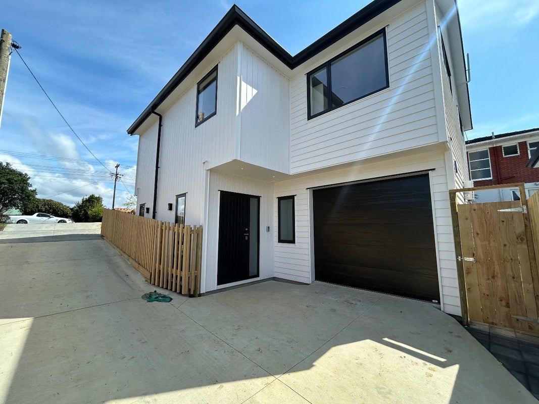 215A Forrest Hill Road, Forrest Hill, Auckland - Carousel 1
