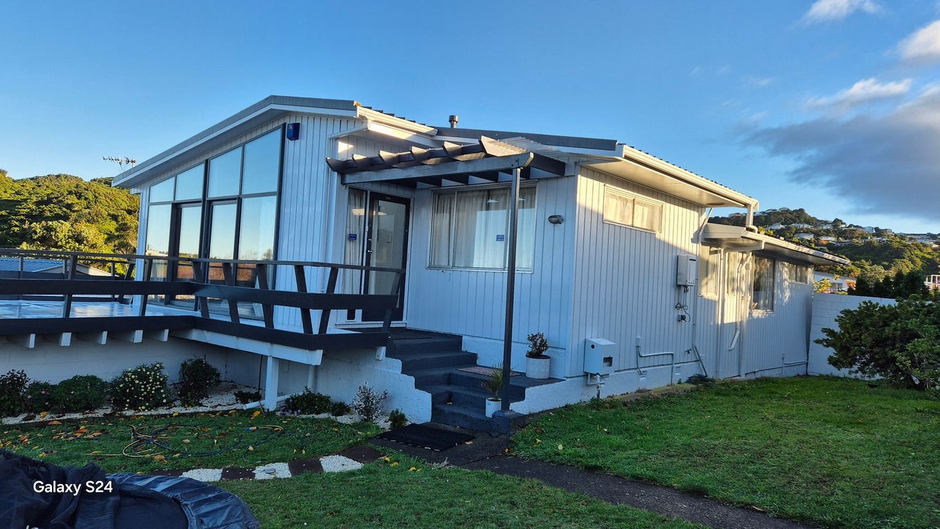 17 Maple Grove, Maungaraki, Lower Hutt - Carousel 2