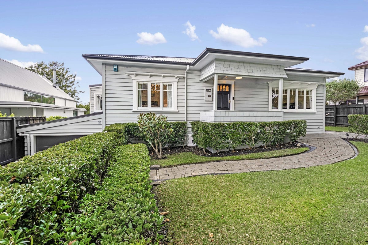 35 Pukeora Avenue, Remuera, Auckland - Carousel 1