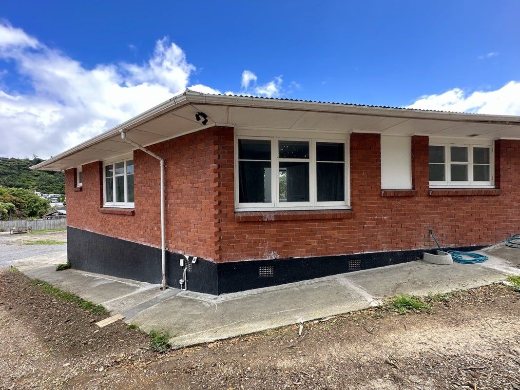 119 Stokes Valley Road, Stokes Valley, Lower Hutt - Carousel 17