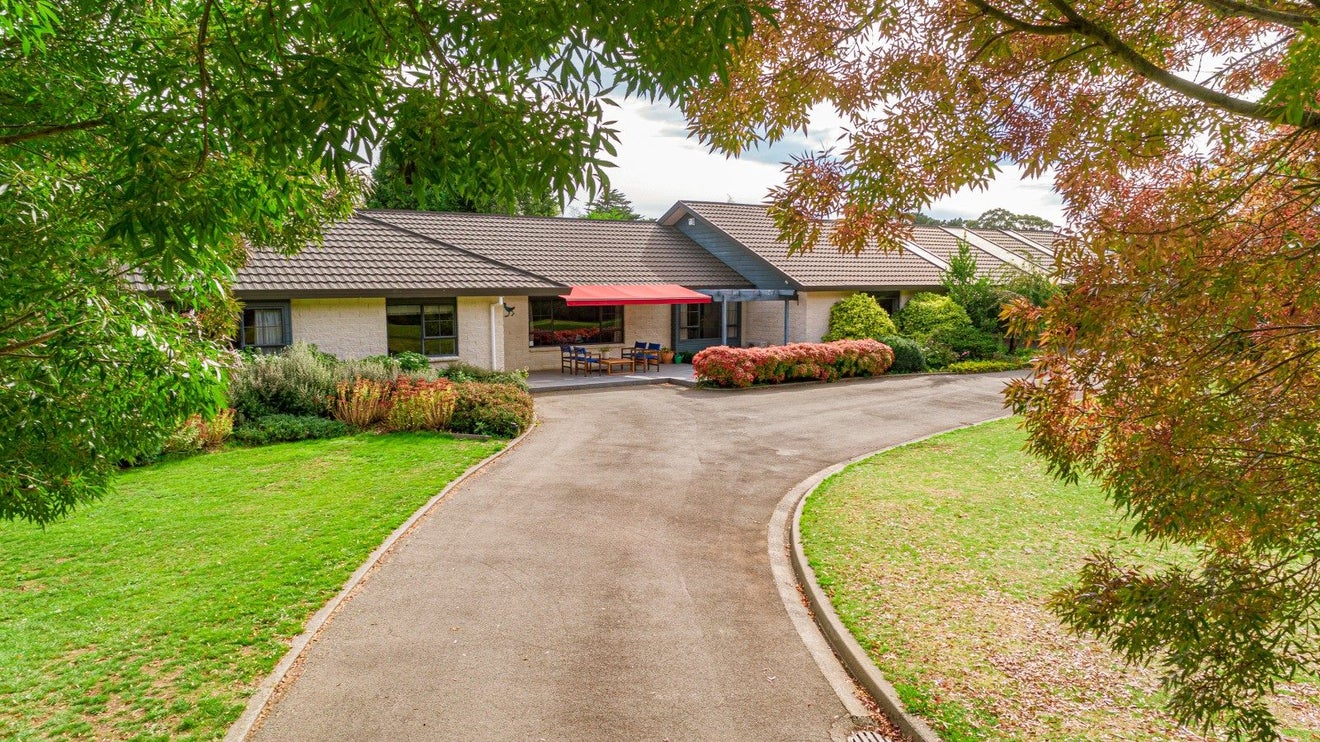 15 Willow Park Drive, Masterton - Carousel 1