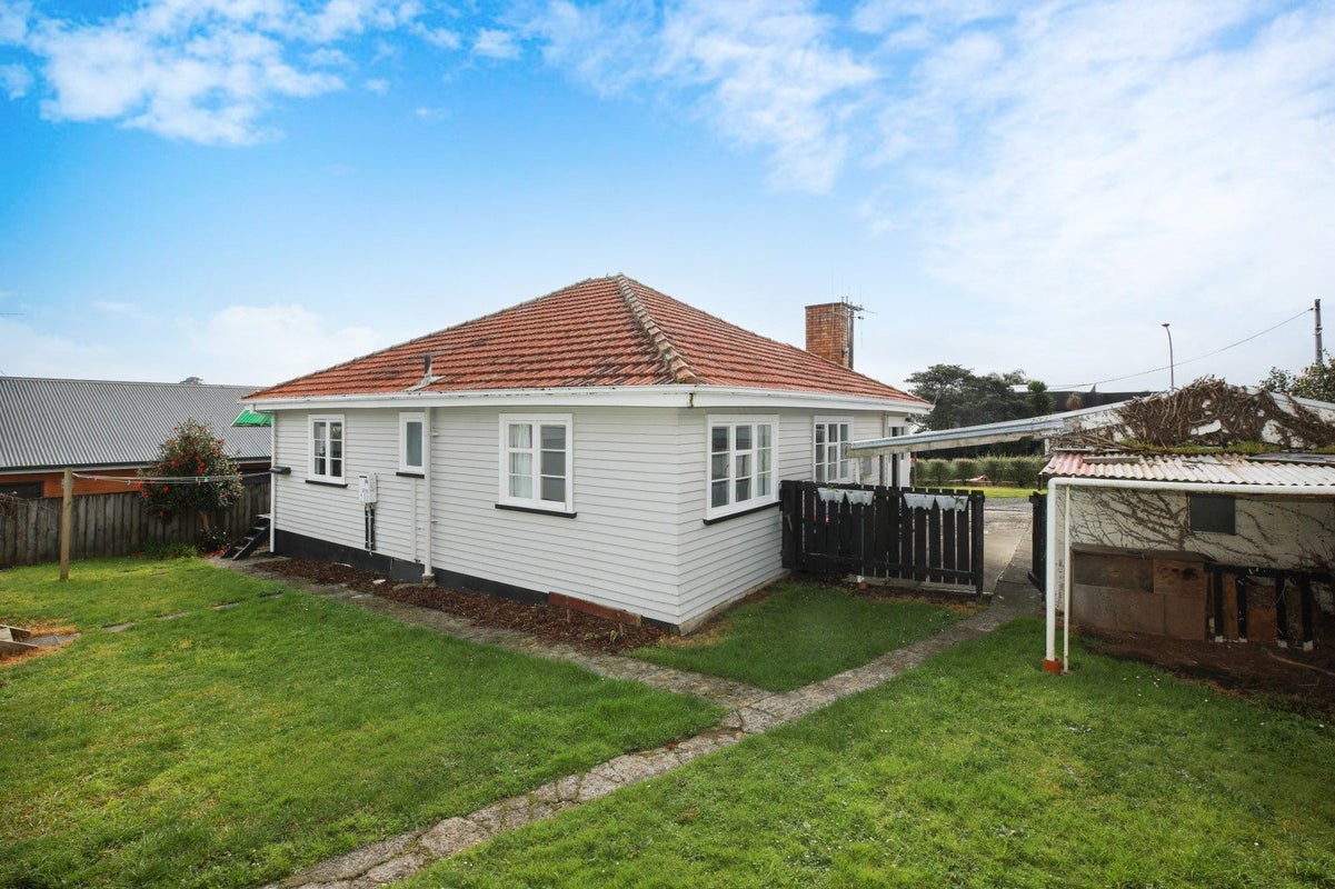 17 Mitcham Avenue, Forest Lake, Hamilton - Carousel 23