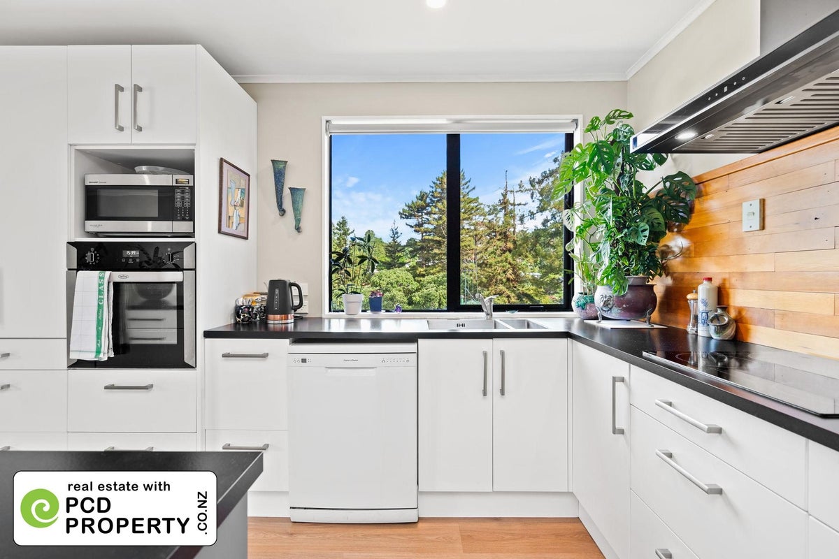 3 Redwood Rise, Horahora, Whangarei - Carousel 1