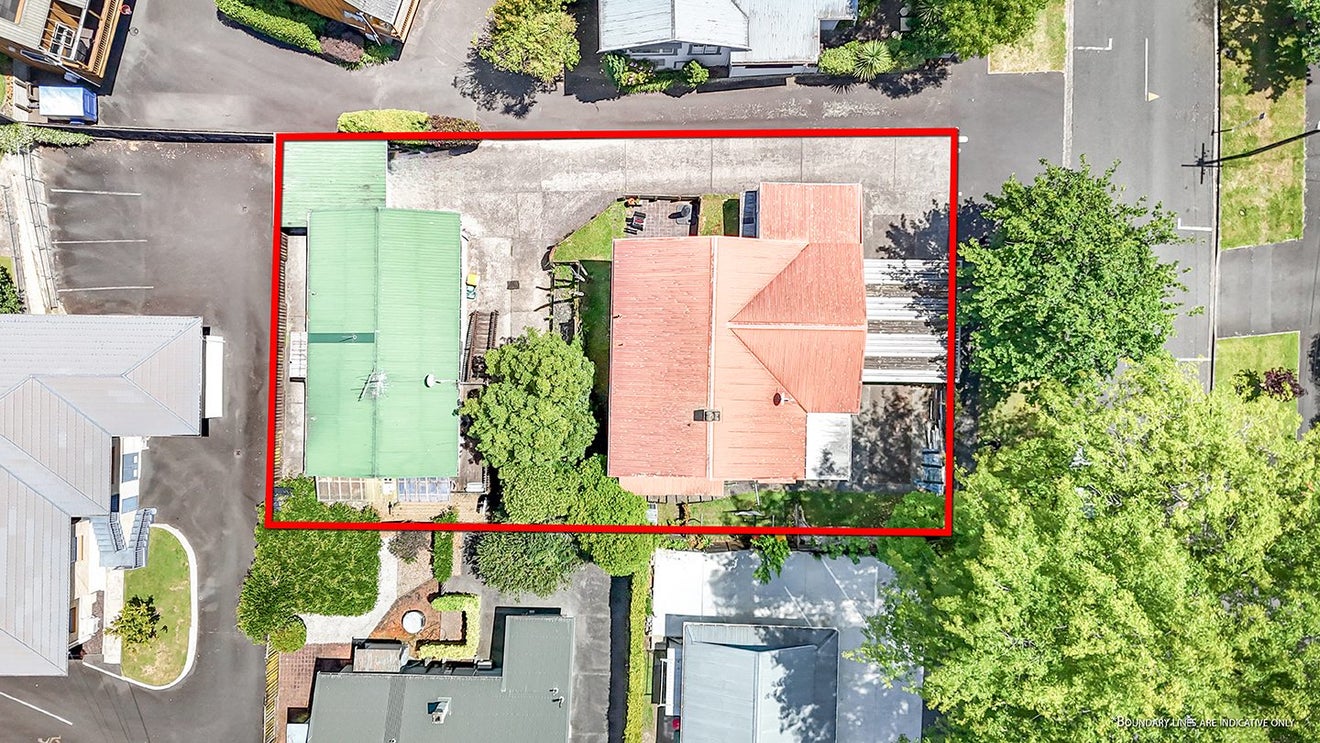 1 Hunter Street, Hamilton Lake, Hamilton - Carousel 1