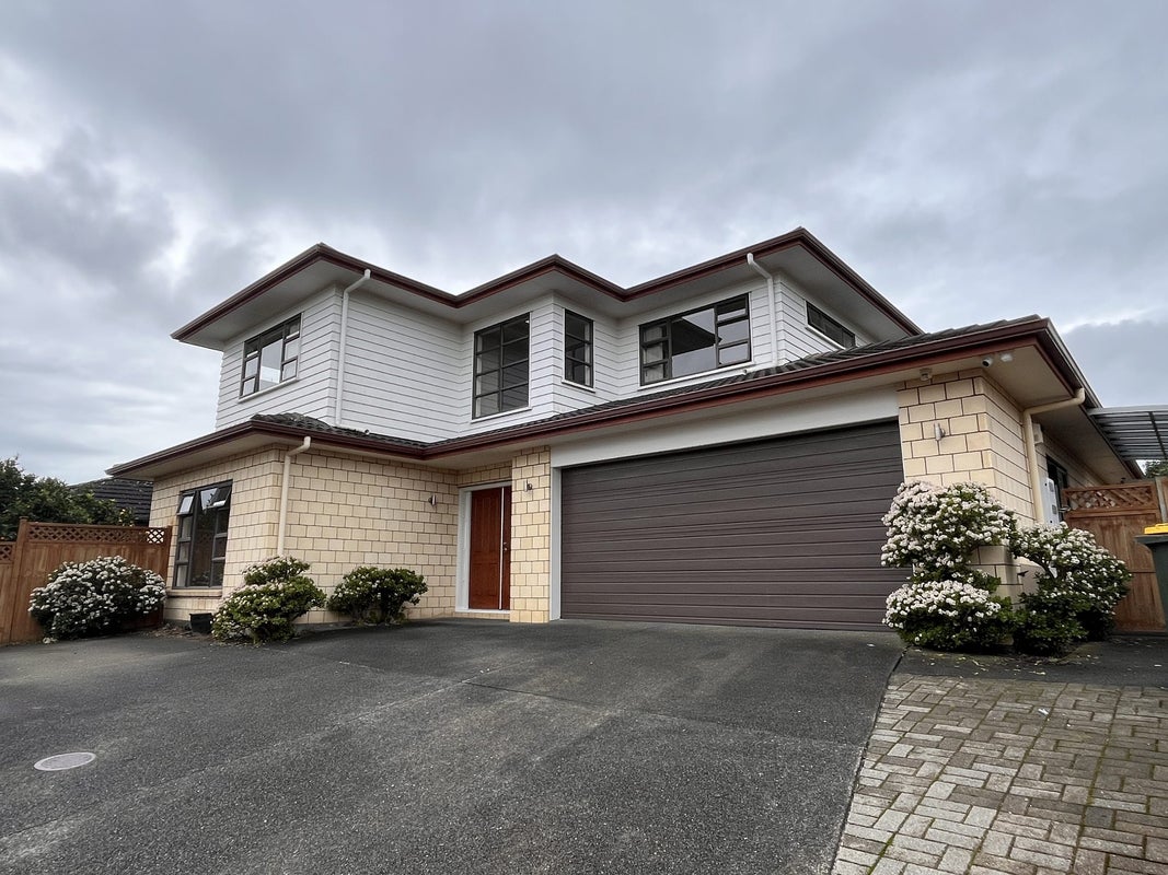8 Terrasini Drive, Flat Bush, Auckland - Carousel 2