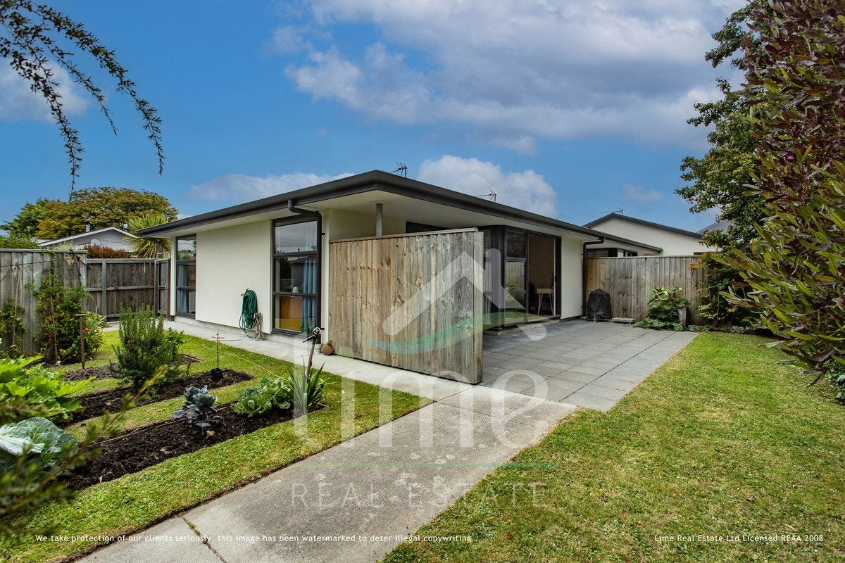 1/11 Lindsay Street, St Albans, Christchurch - Carousel 1