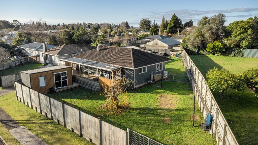 3 Rinaha Place, Koutu, Rotorua, Bay Of Plenty - Carousel 1