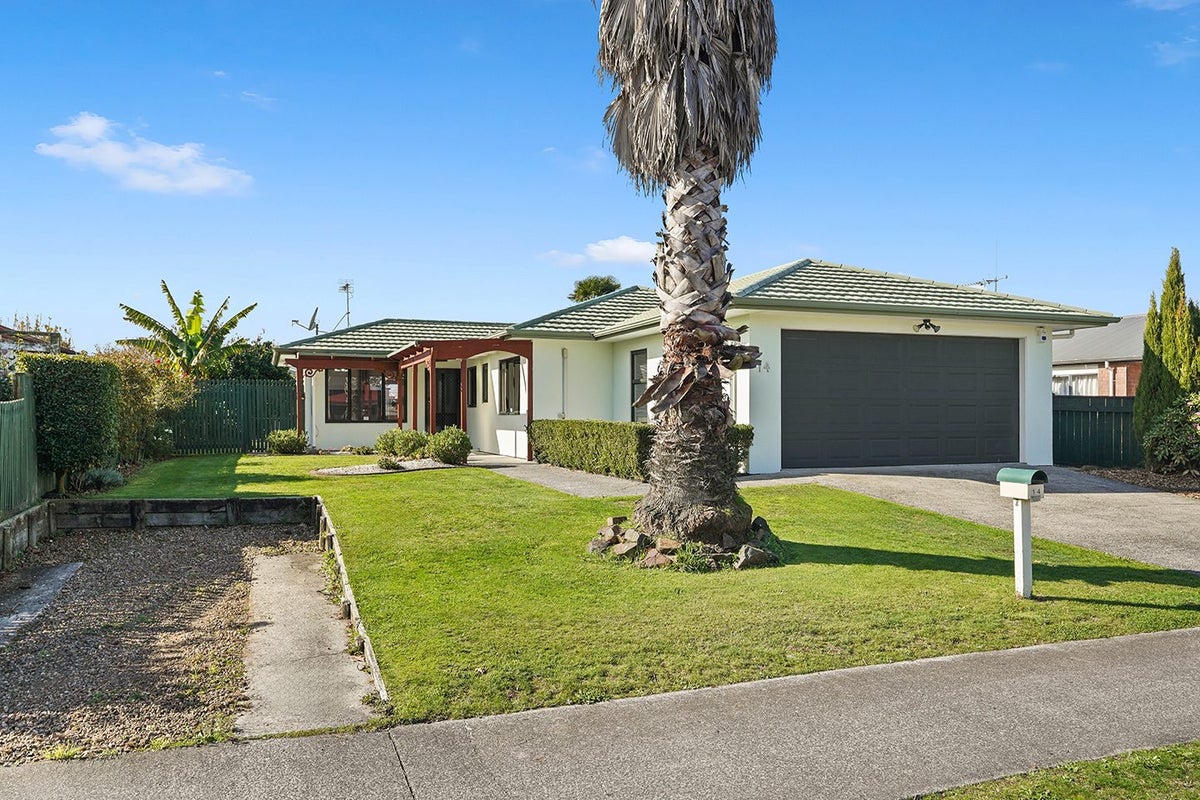 14 Catalina Drive, Melville, Hamilton - Carousel 1