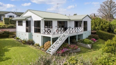 251 Tanners Point Road, Tanners Point, Katikati - Carousel 1