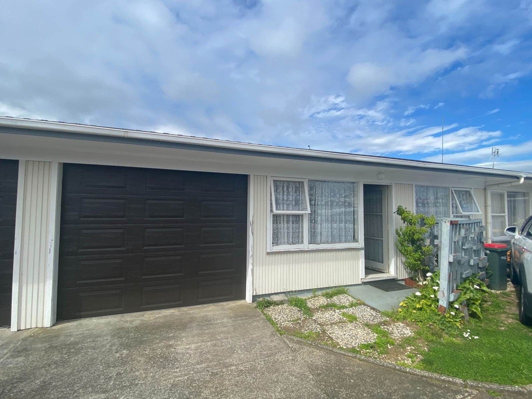 16 Carolyn Street, Manukau, Auckland - Carousel 1