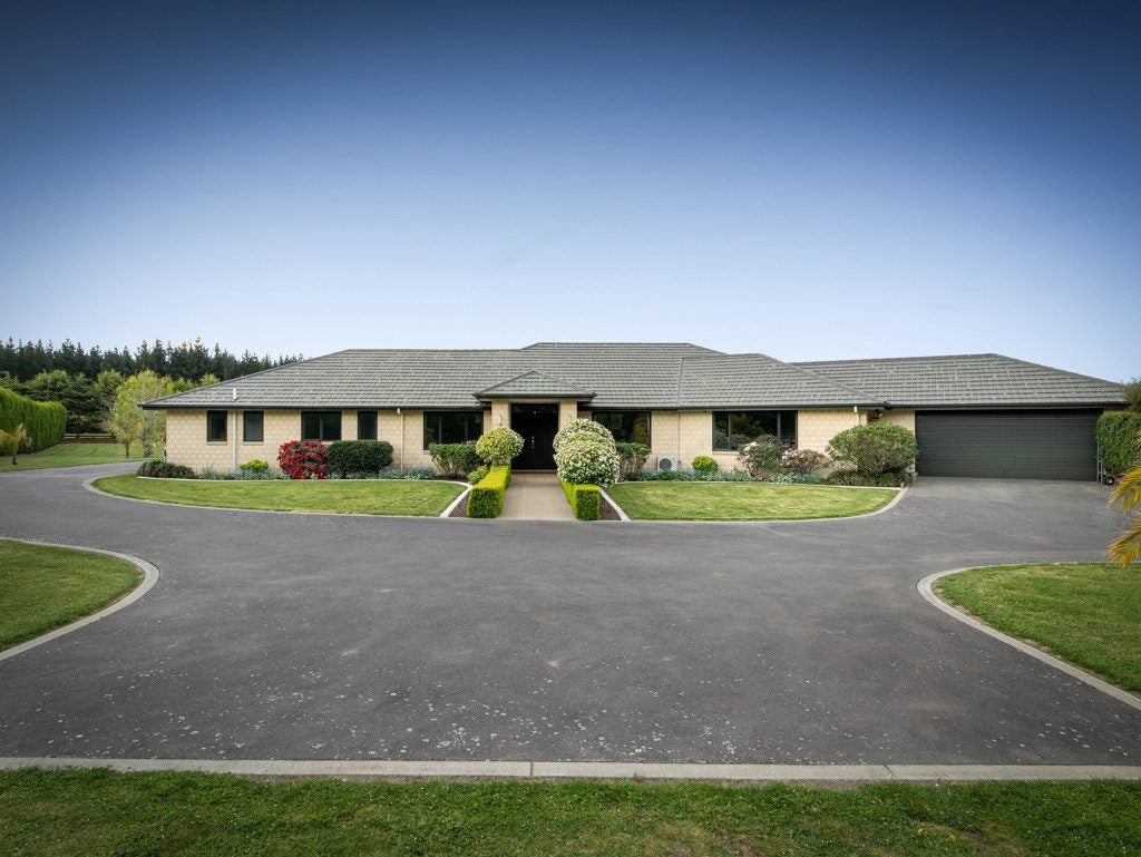8 Devine Drive, Christchurch - Carousel 2