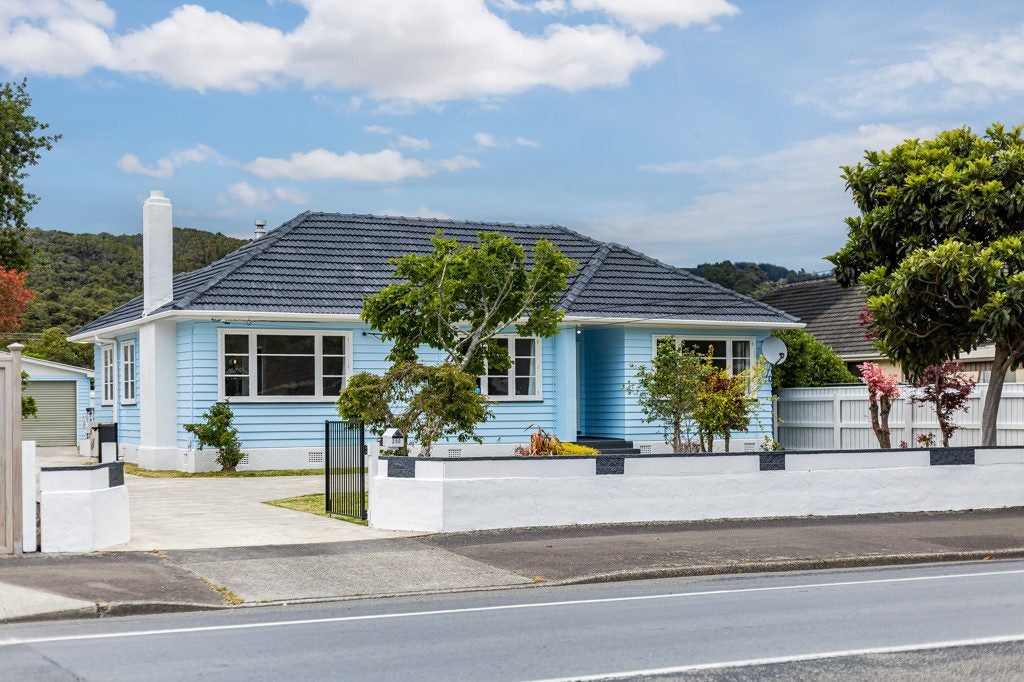 290 Fergusson Drive, Heretaunga, Upper Hutt - Carousel 1