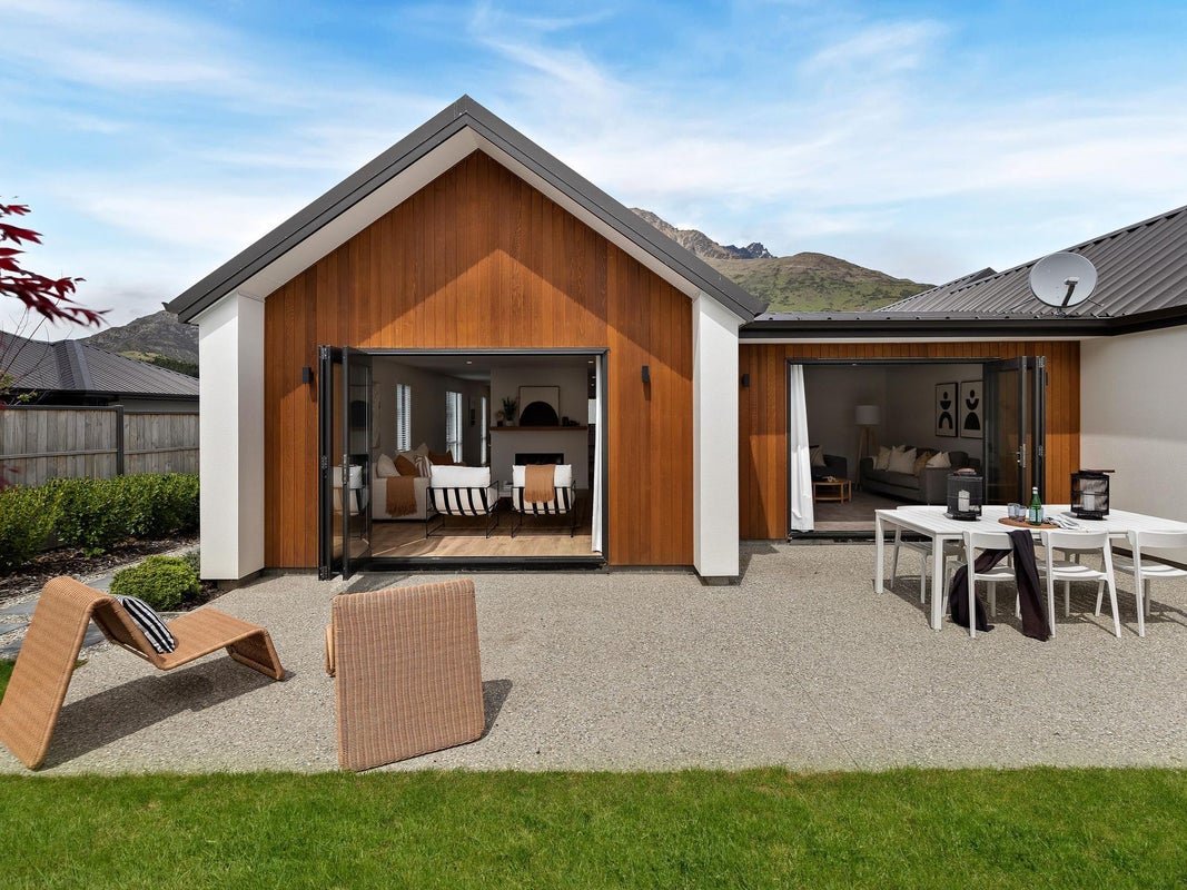 4 Peasmoor Road, Lower Shotover, Queenstown - Carousel 1
