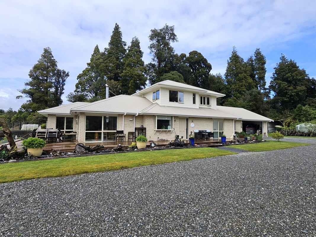 233 Taramakau Highway, Kumara - Carousel 1