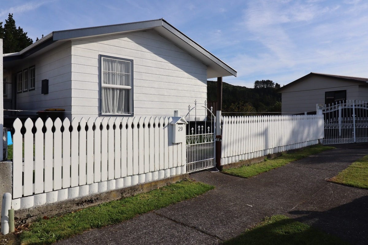 29 Newburn Grove, Wainuiomata, Lower Hutt - Carousel 1