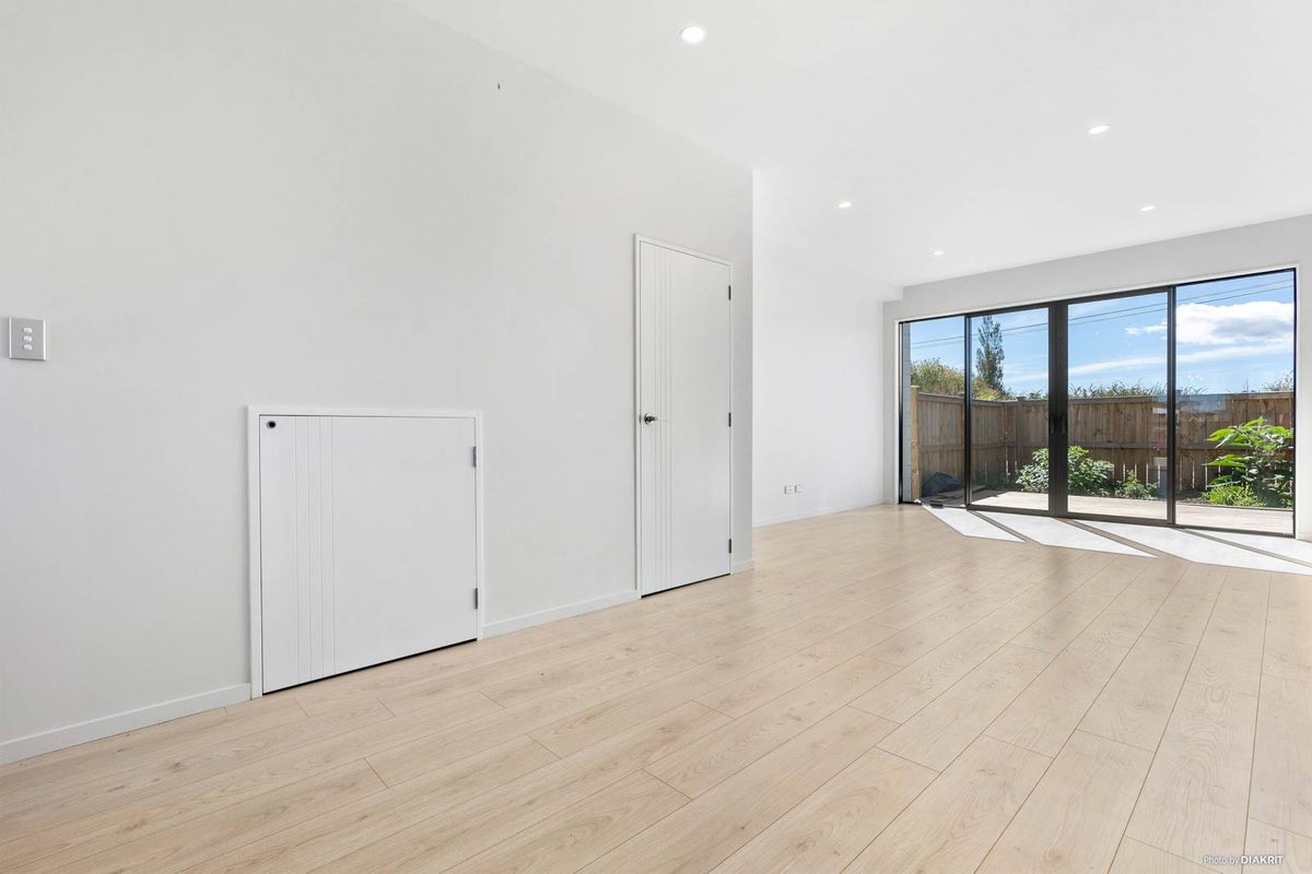 16 Taiaha Street, Ardmore, Auckland - Carousel 2