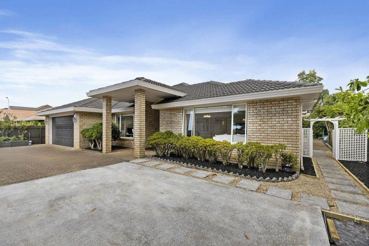 29 Ambleside Drive, Northpark, Auckland - Carousel 1
