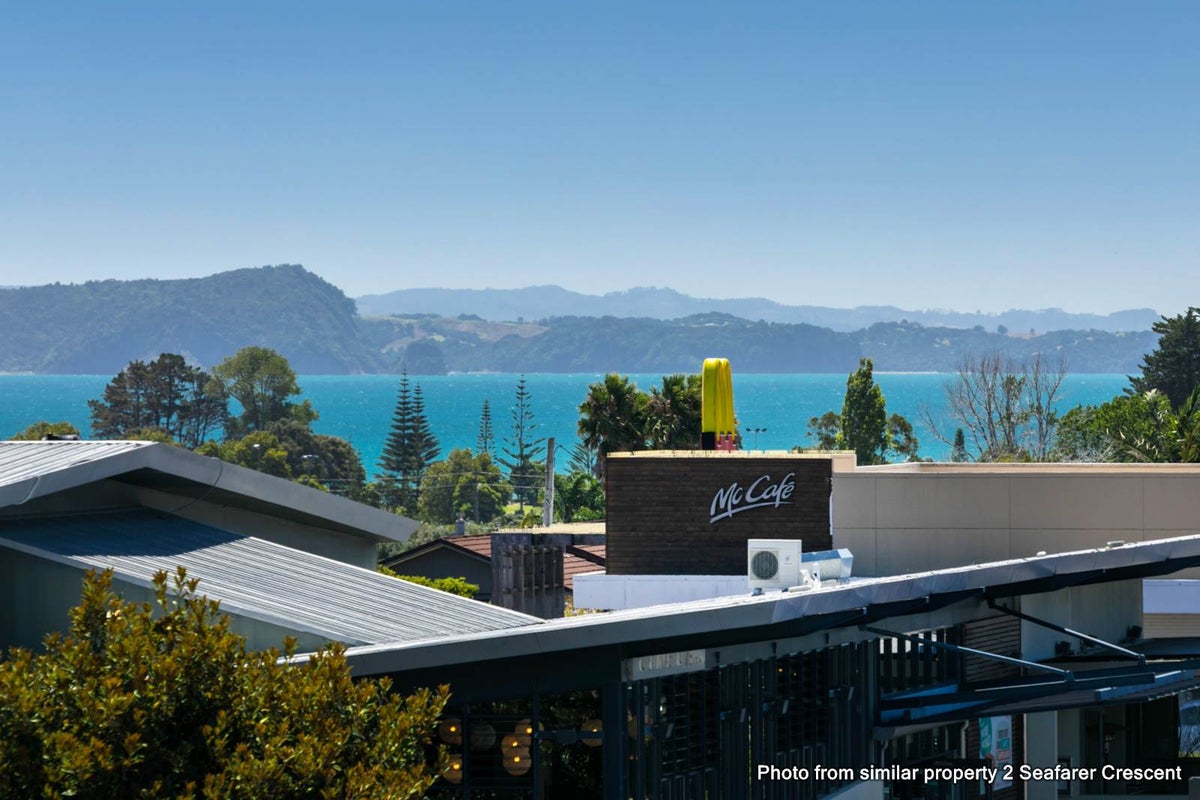 4 Seafarer Crescent, Stanmore Bay, Whangaparaoa - Carousel 22