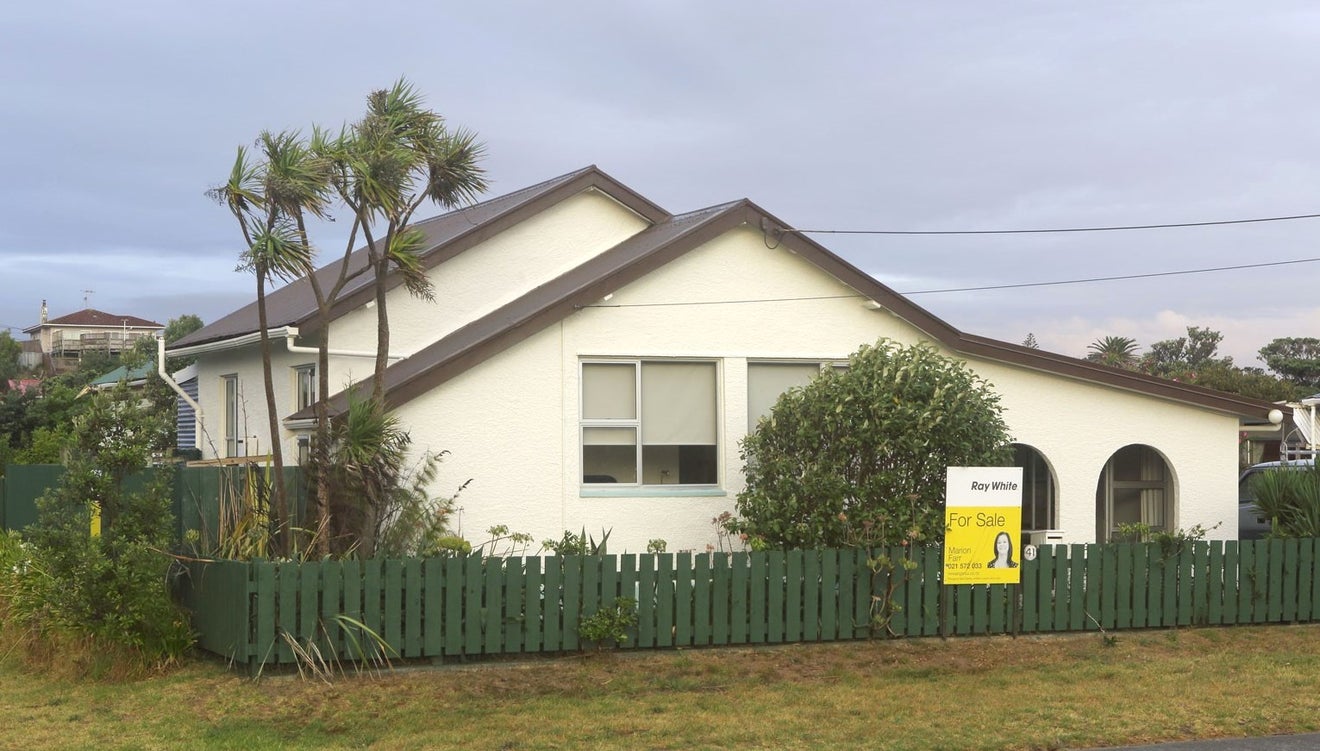 41 Seafront Road, Castlecliff, Whanganui - Carousel 1