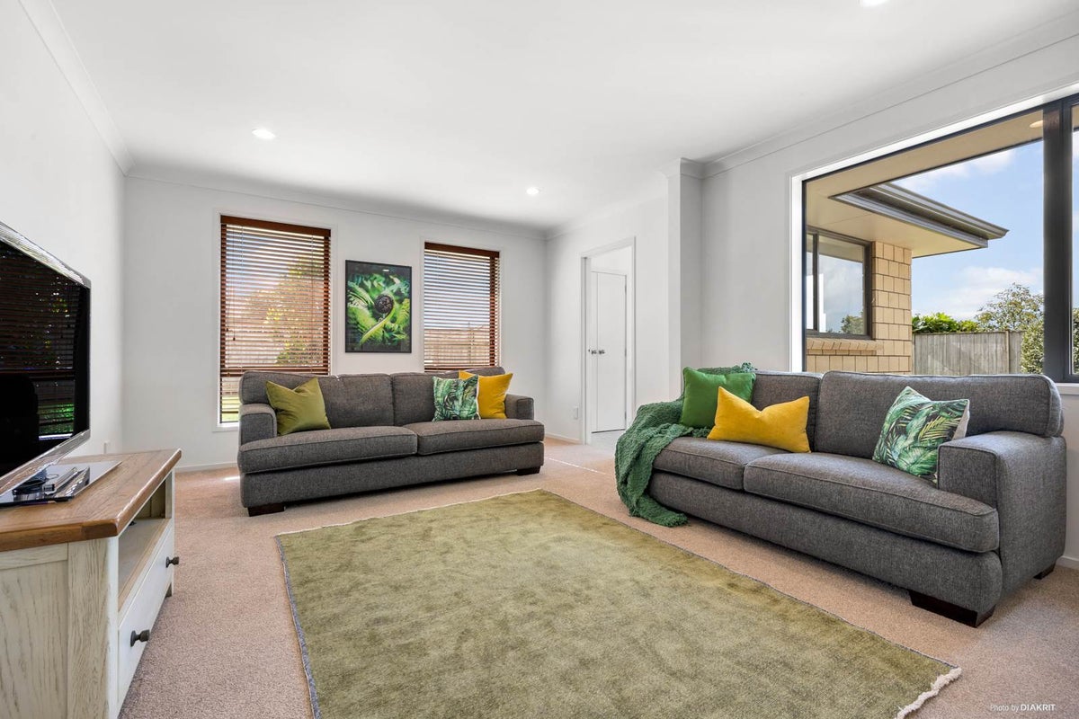 23 Constellation Avenue, Beachlands, Auckland - Carousel 2