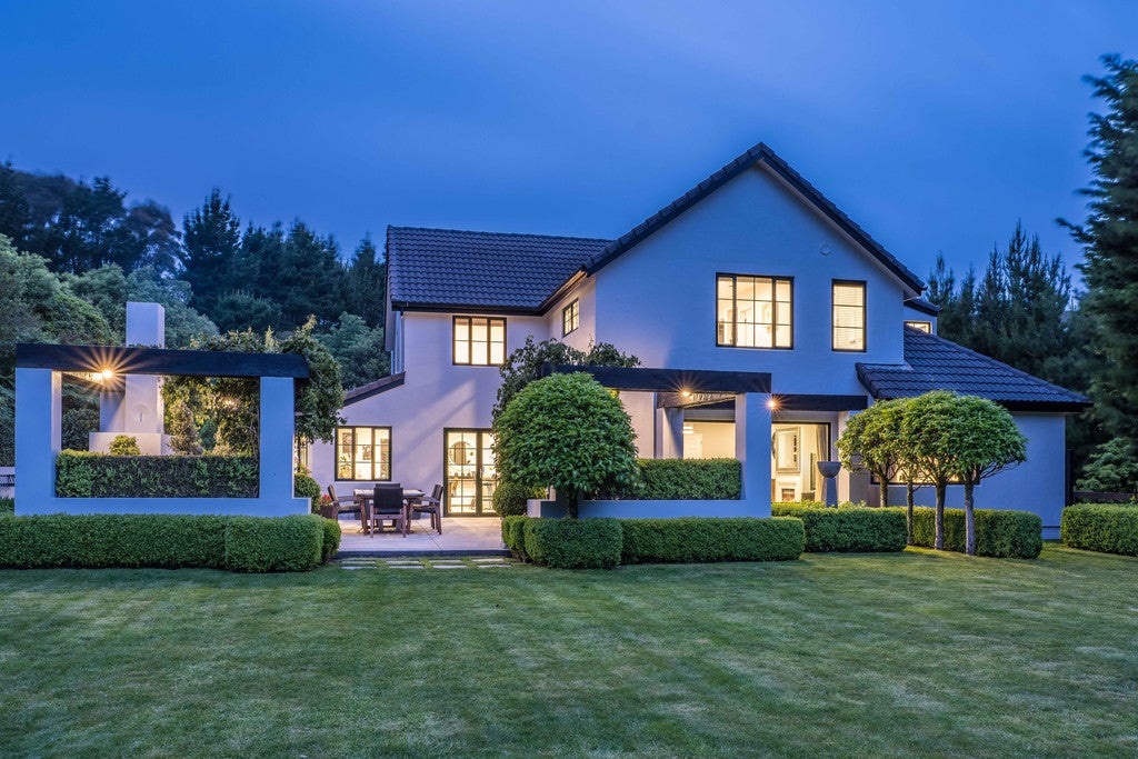 71 Woodburn Drive, Takapu Valley, Wellington - Carousel 1